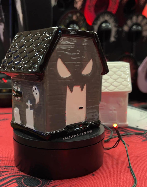 Cute Spooky House Coffee Mug -Grey